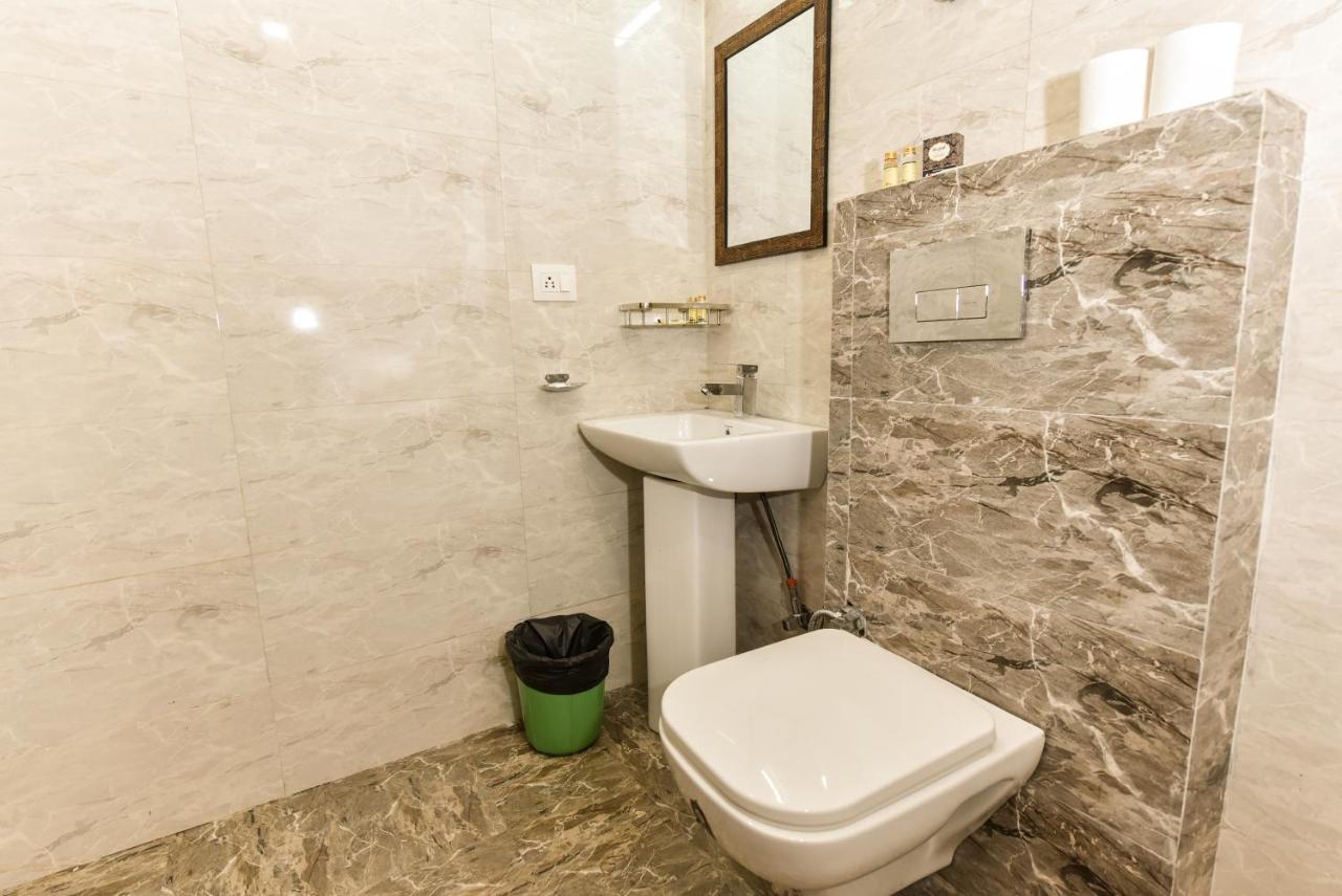 Hotel Luxury Collection Gurgaon Esterno foto
