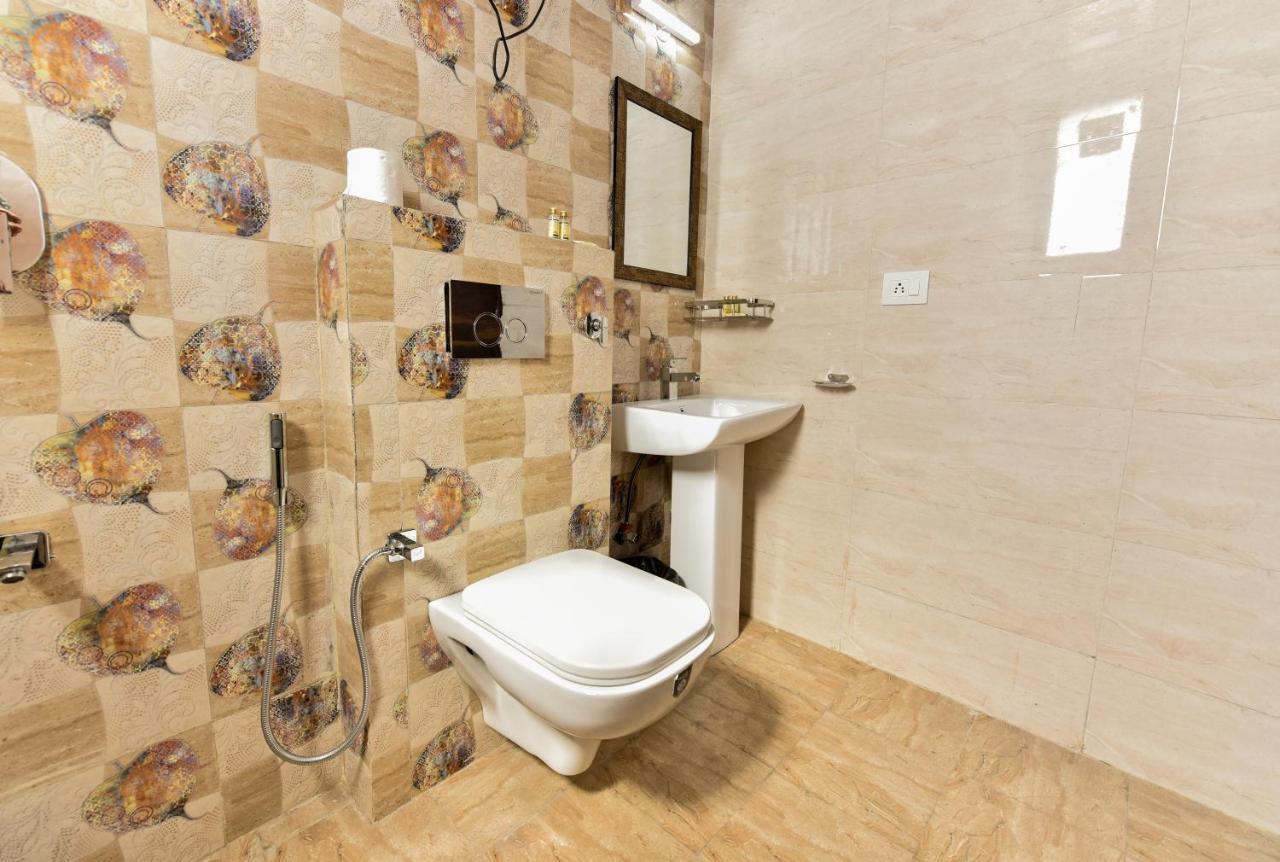 Hotel Luxury Collection Gurgaon Esterno foto