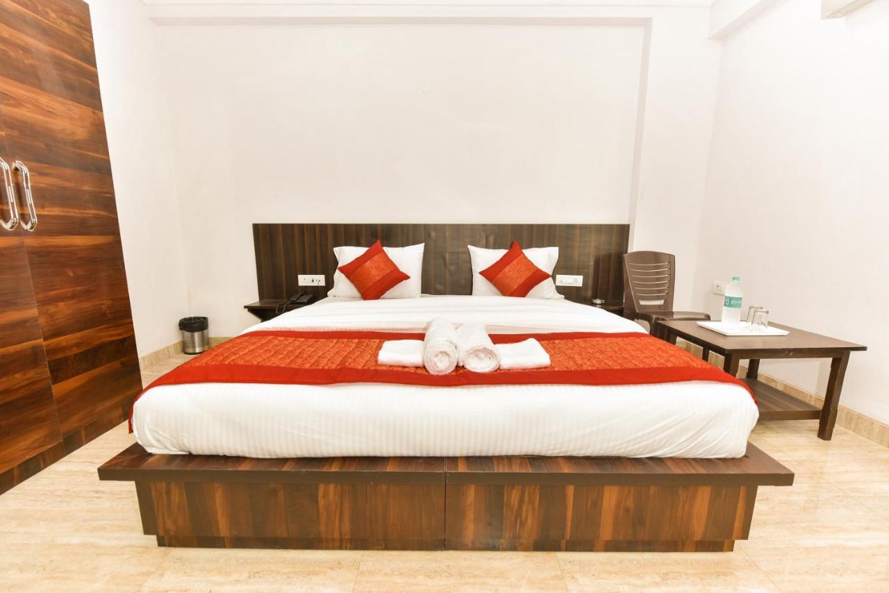 Hotel Luxury Collection Gurgaon Esterno foto