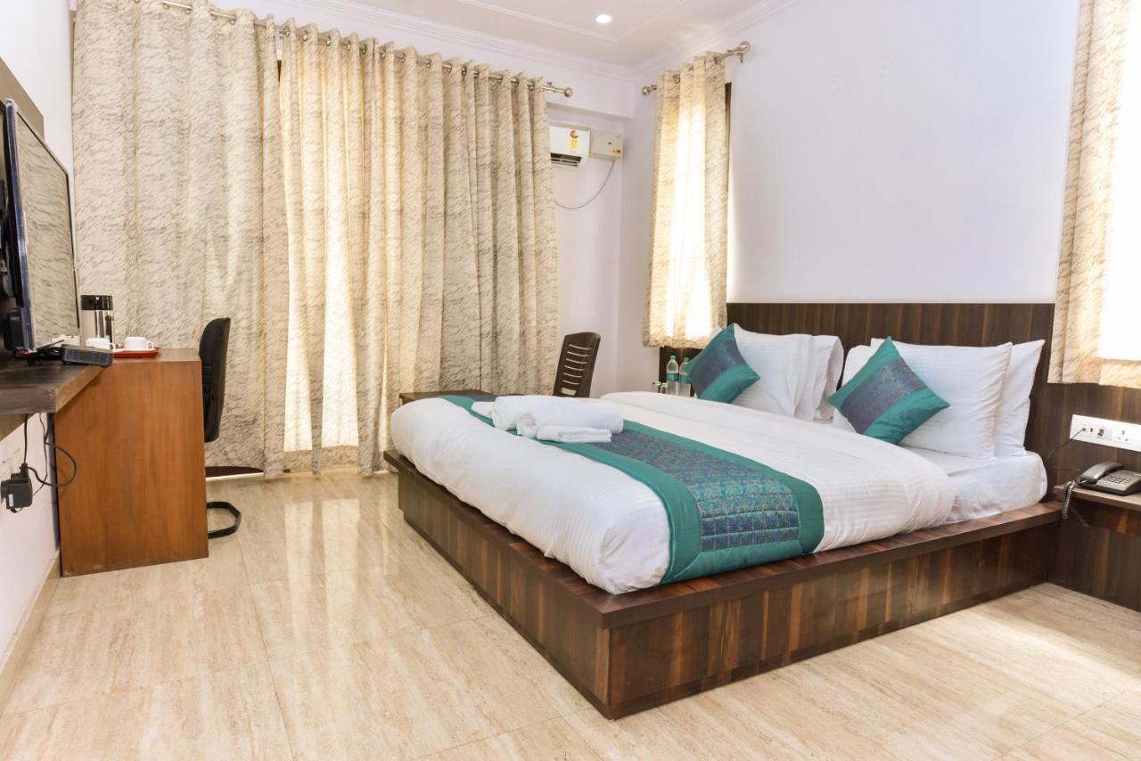 Hotel Luxury Collection Gurgaon Esterno foto